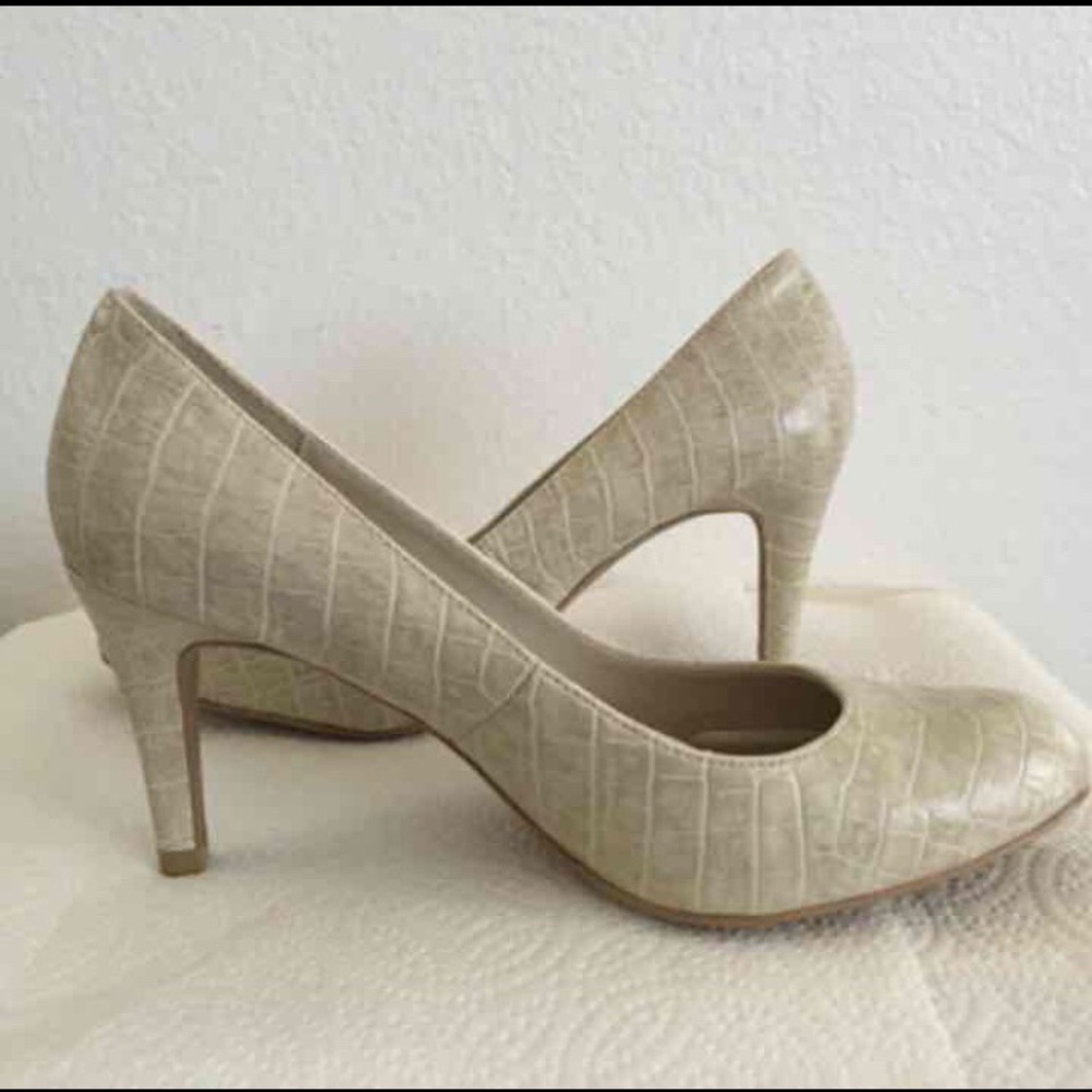 Cute 3” Heels, Bone White, Size 6.5